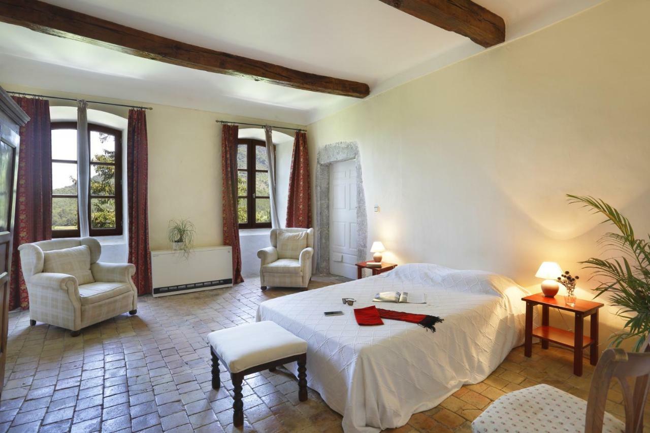 Chateau De Bed & Breakfast *