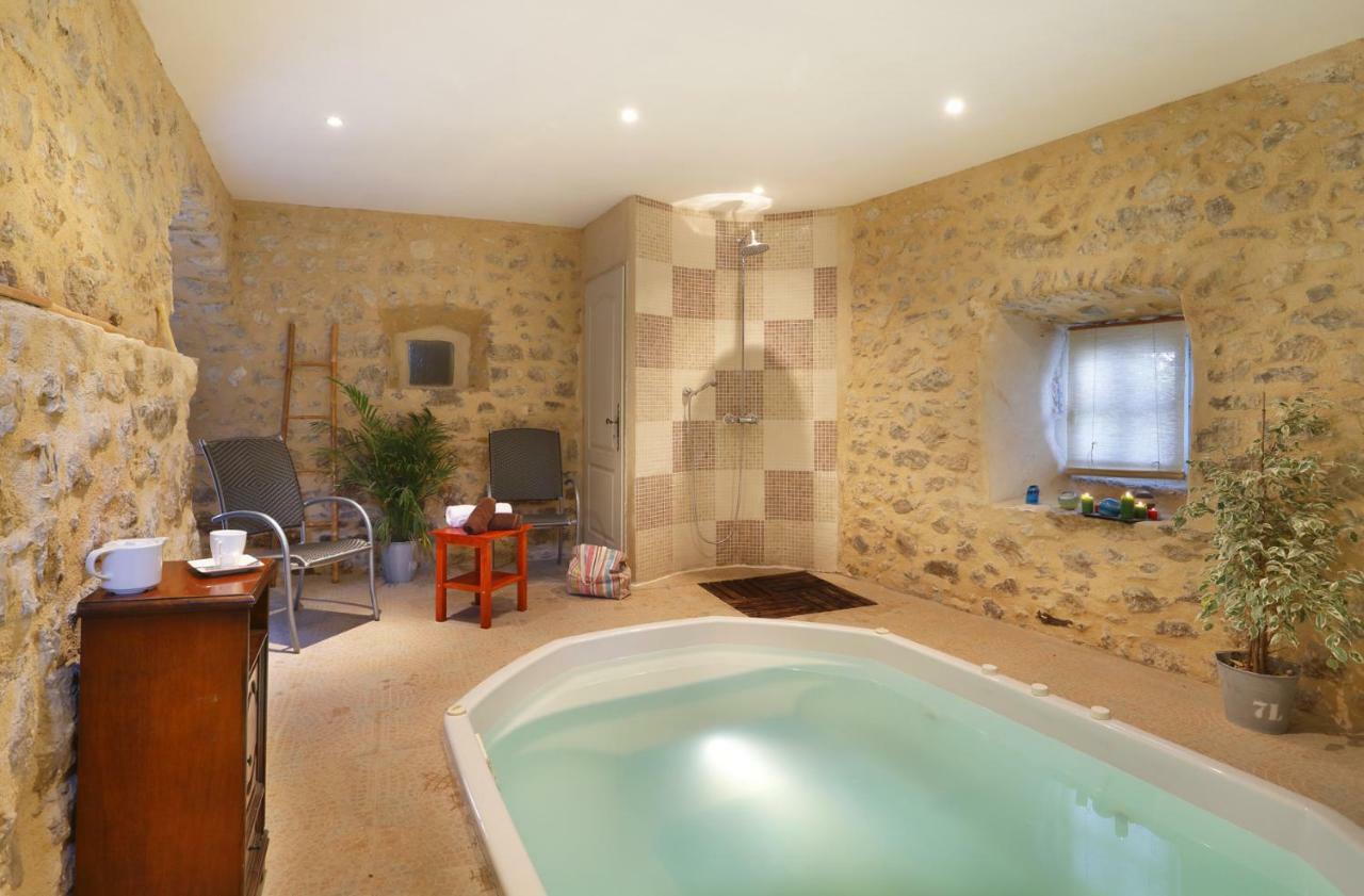 Chateau De * Montfroc